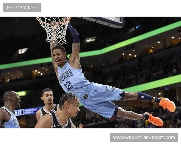 马刺文班亚马顺下空接，直接炸框